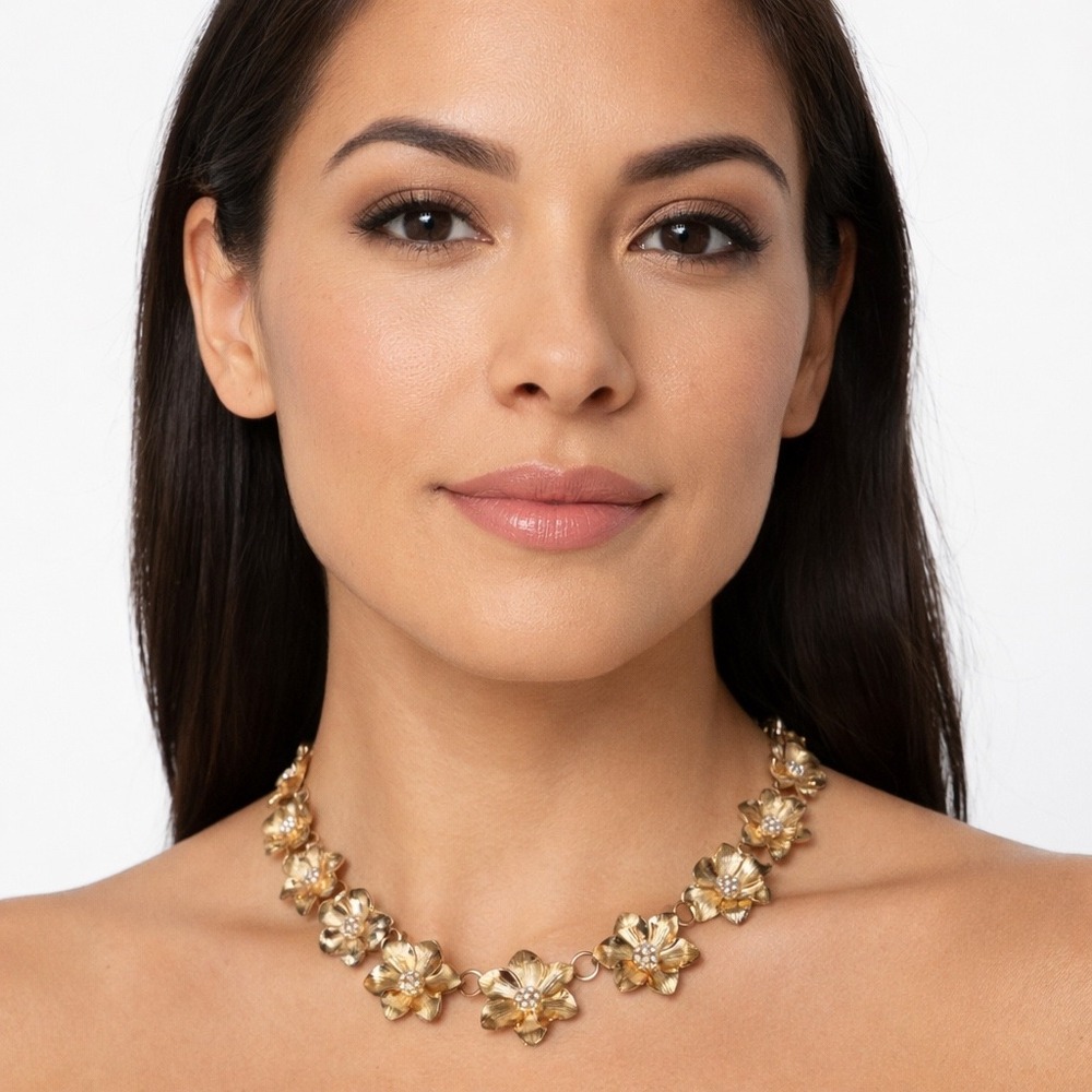 The Limited Gold Tone Floral Rhinestone Statement Collar Necklace Chic 103-86